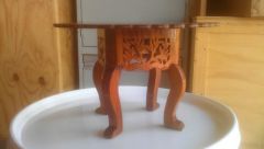 Cakestand side