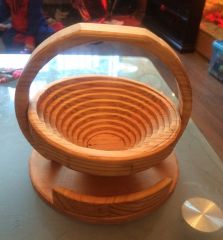 First collapsible basket
