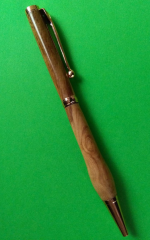 Black Maire Pen