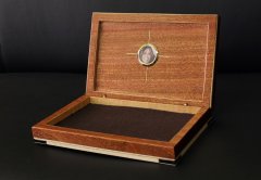 MEMORY BOX