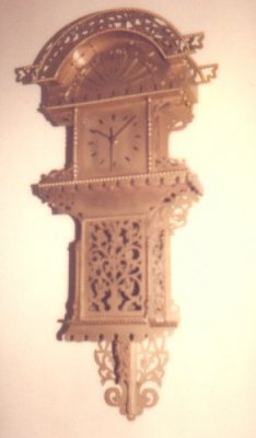 clock5-goldwall.jpg