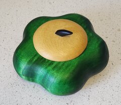 Lobe bowl - green.jpg