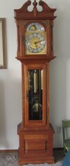 grandfather clock.jpg