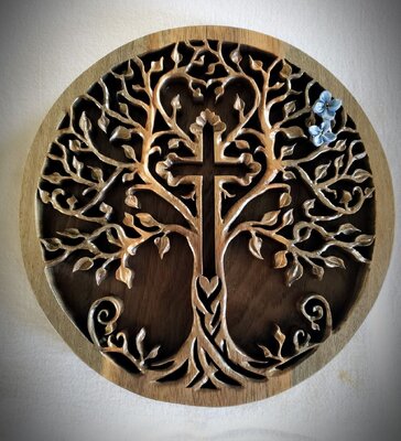 Treeoflifemycarving.thumb.JPG.92a28b00861ab7f5fb597eac5e406b76.JPG
