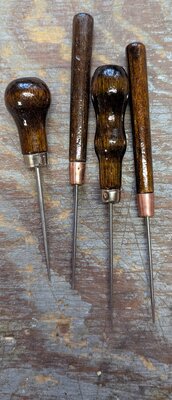Various_scratch_awls1.thumb.jpg.16290936aa41dc29cadbf8500e7075fa.jpg